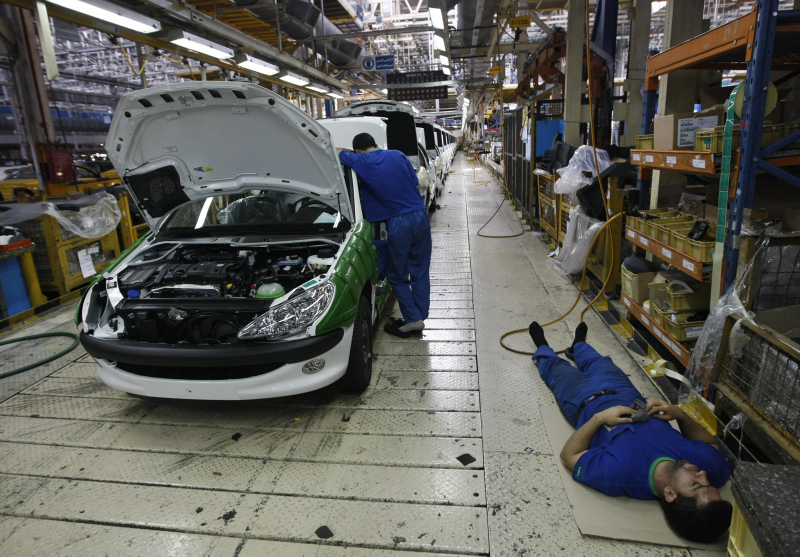 Illustration for article titled Tehranopnik: The Cars And Car Culture Of Iran